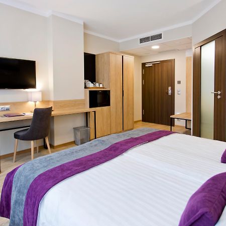 Hotel Conrad Comfort Cracovia Exterior foto